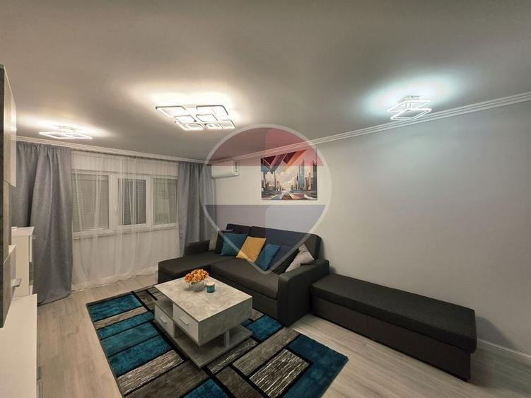 Apartament cu 2 camere semidecomandat, mobilat în Micălaca