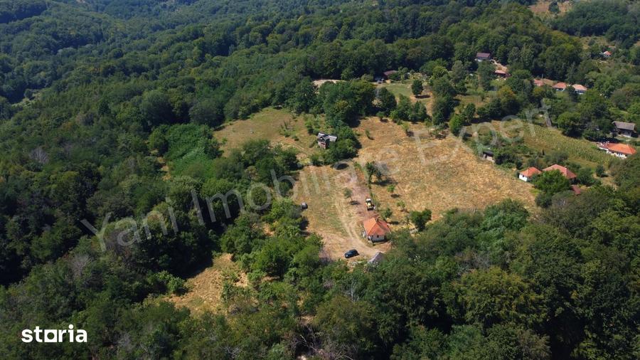 Teren de 3073 mp, în Cepari