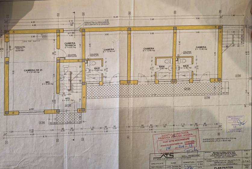 Casă individuală cu 10 camere cu Teren 394 Mp în Lazu