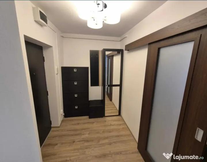 Apartament cu 2 camere semidecomandat în Răcădău