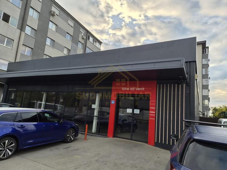 Spațiu comercial, de 600 mp, în Central