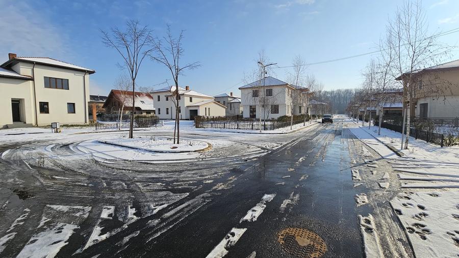 Casă individuală cu 4 camere cu Canalizare în Corbeanca