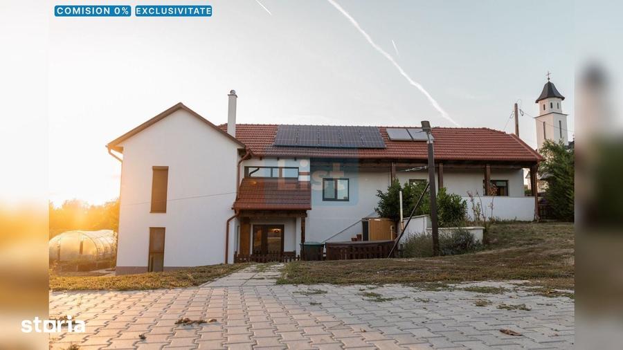 Casă cu 7 camere cu Teren 1300 Mp în Bonț