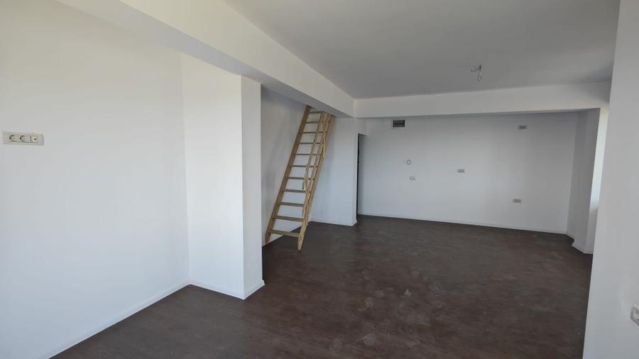 Apartament cu 3 camere decomandat în Techirghiol