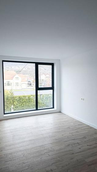 Apartament cu 4 camere decomandat în Nord-Vest