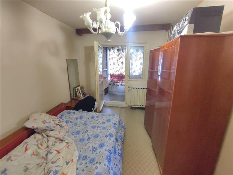 Apartament cu 3 camere decomandat în Aviației