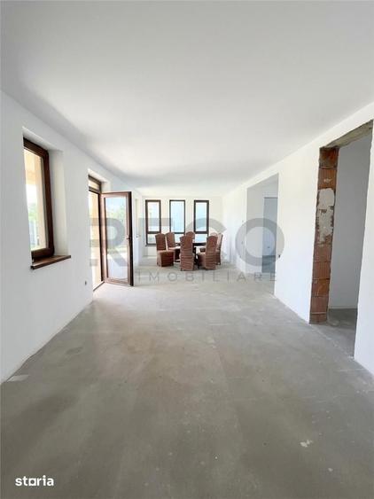 Casă cu 3 camere cu Teren 300 Mp în Sânmartin