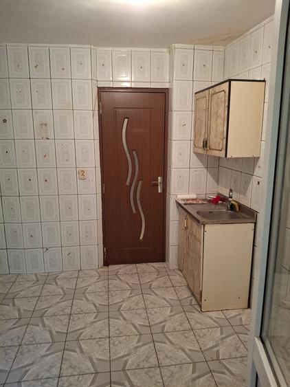 Apartament cu 2 camere decomandat în Crângași