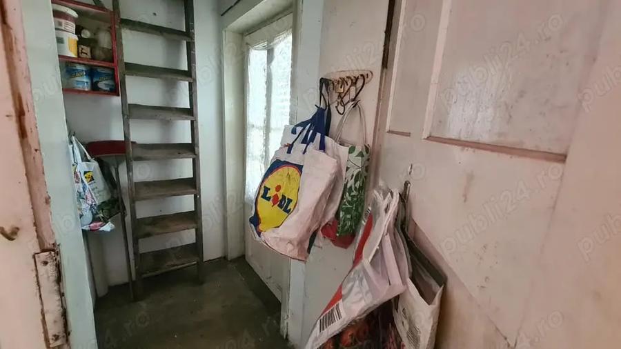 Casă cu 2 camere cu Teren 884 Mp în Pârneava