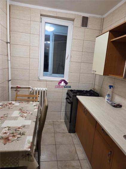 Apartament cu 2 camere semidecomandat în Berceni — fotografia 1
