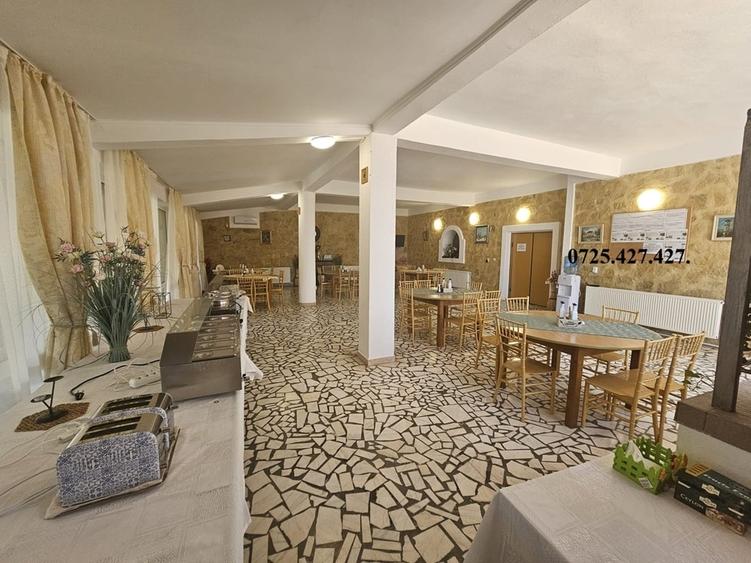 Casă cu 25 camere cu Teren 2940 Mp în Central