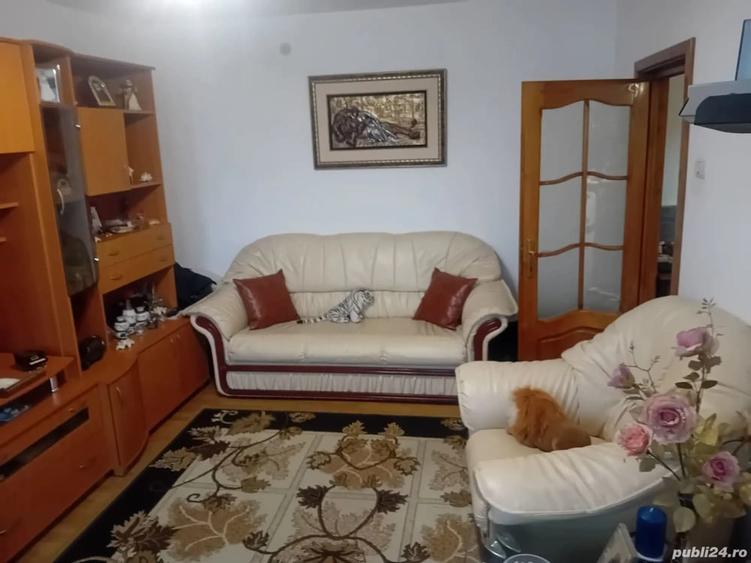 Apartament cu 2 camere decomandat în Precista