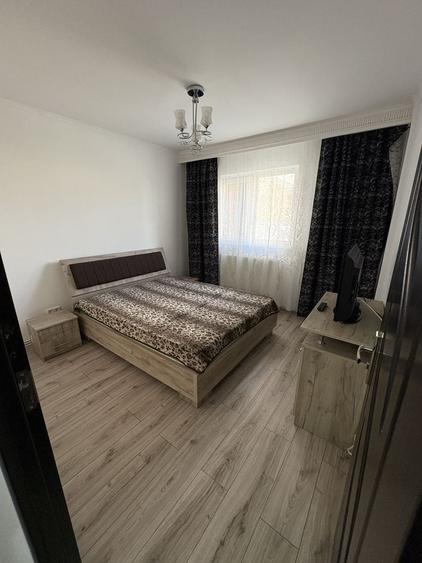 Apartament cu 3 camere decomandat în Găvana