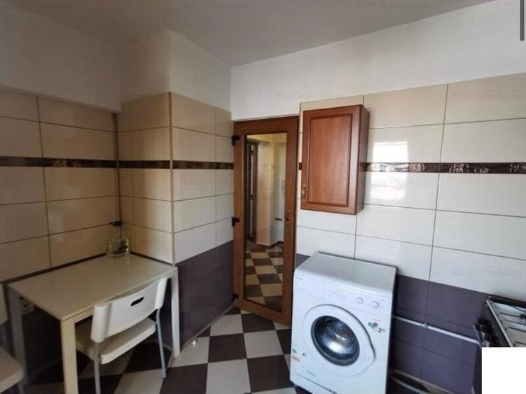 Garsonieră decomandată în Știrbei Vodă