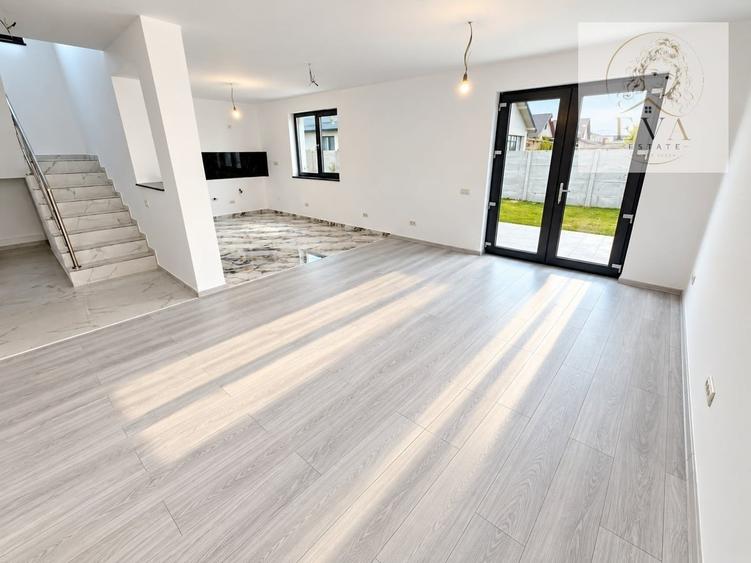 Casă cu 5 camere cu Teren 400 Mp în Domnești