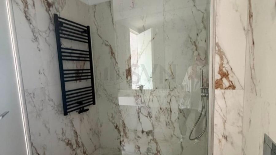 Apartament cu 4 camere decomandat în Barbu Văcărescu