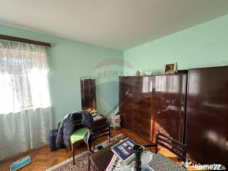 Casă cu 3 camere cu Teren 2500 Mp în Benesat