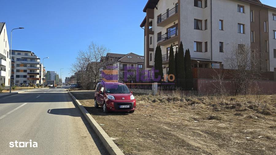Teren de 978 mp, în Tractorul