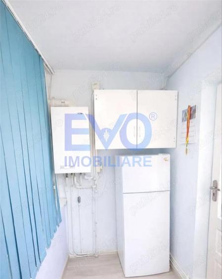 Apartament cu 3 camere decomandat în Canta