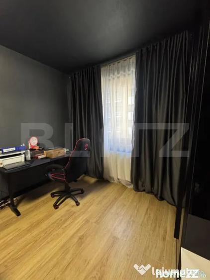Apartament cu 4 camere decomandat în Central