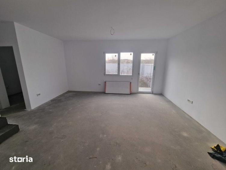 Casă cu 4 camere cu Teren 125 Mp în Barieră