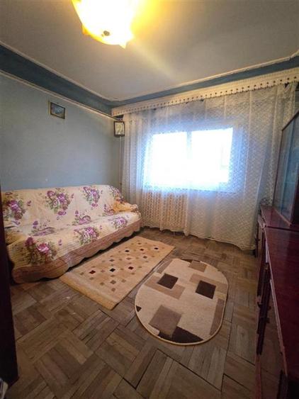 Apartament cu 3 camere decomandat în Frumoasa