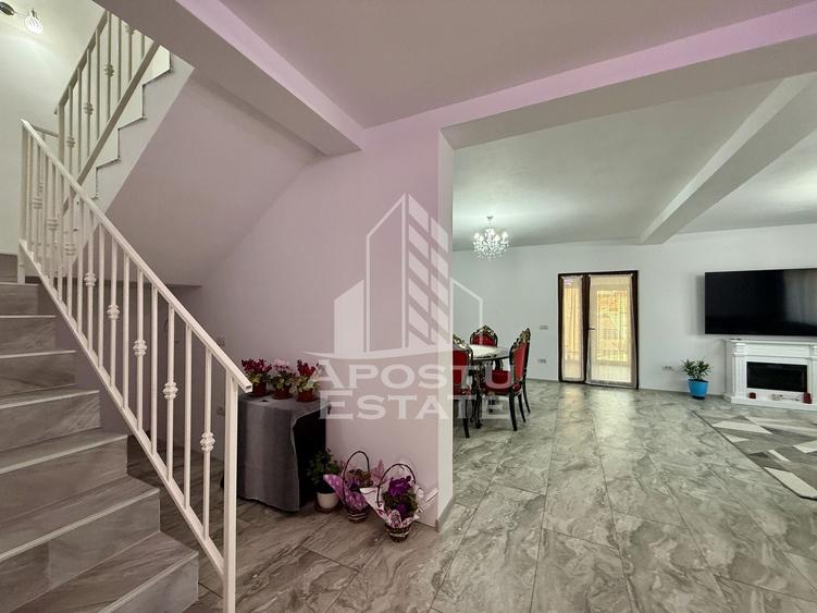 Casă individuală cu 4 camere cu Canalizare în Plopi