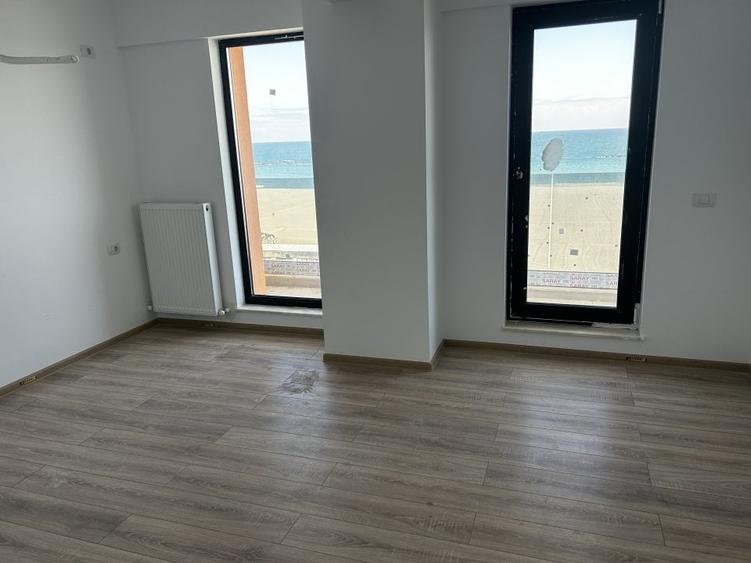 Penthouse cu 3 camere decomandat în Central