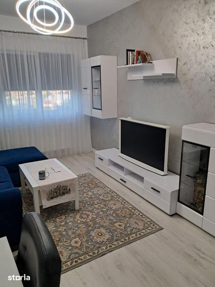 Apartament cu 2 camere decomandat în Craiovei