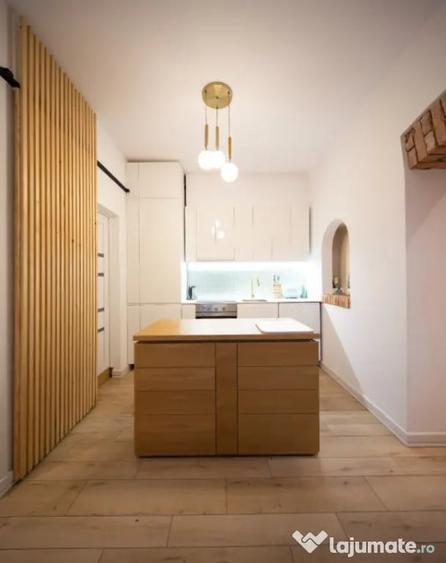 Apartament cu 3 camere semidecomandat în Semicentral