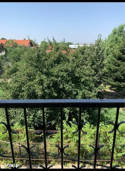 Casă cu Teren 1580 Mp în Glina