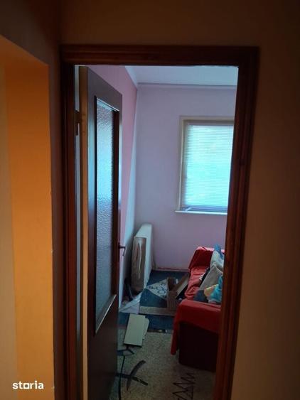 Apartament cu 3 camere decomandat în Sud