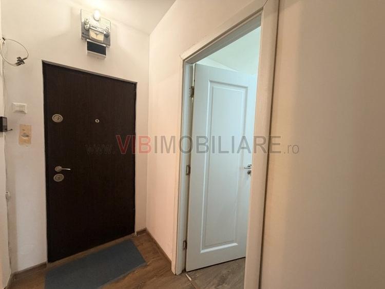 Apartament cu 2 camere semidecomandat în Grivița