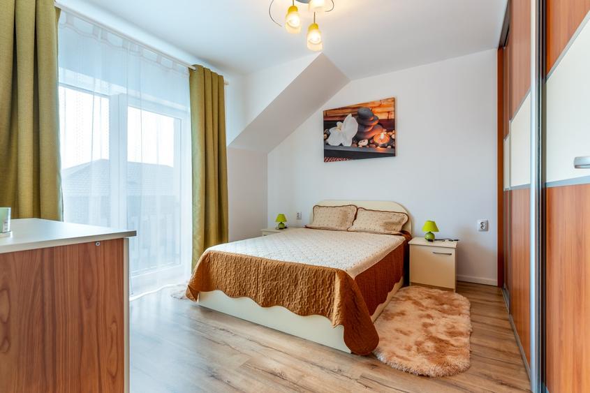 Duplex cu 5 camere cu Canalizare în Florești