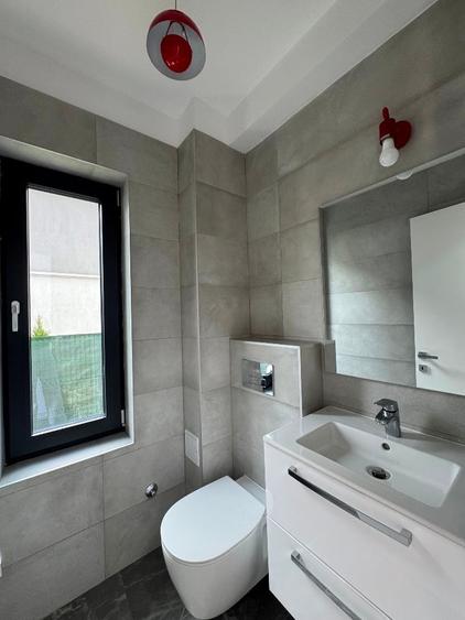 Casă individuală cu 5 camere cu Teren 590 Mp în Corbeanca