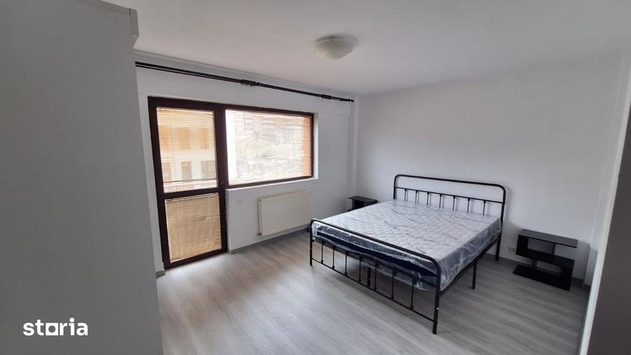 Apartament cu 3 camere semidecomandat, mobilat în Ferdinand