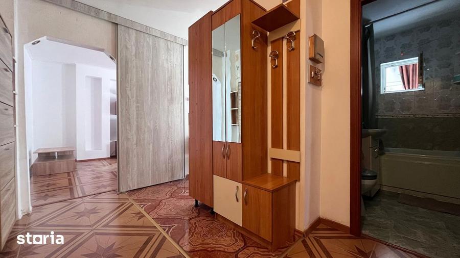 Apartament cu 3 camere în Astra