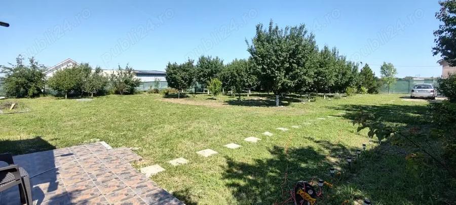 Teren de 1200 mp, în Căscioarele (Ulmi)