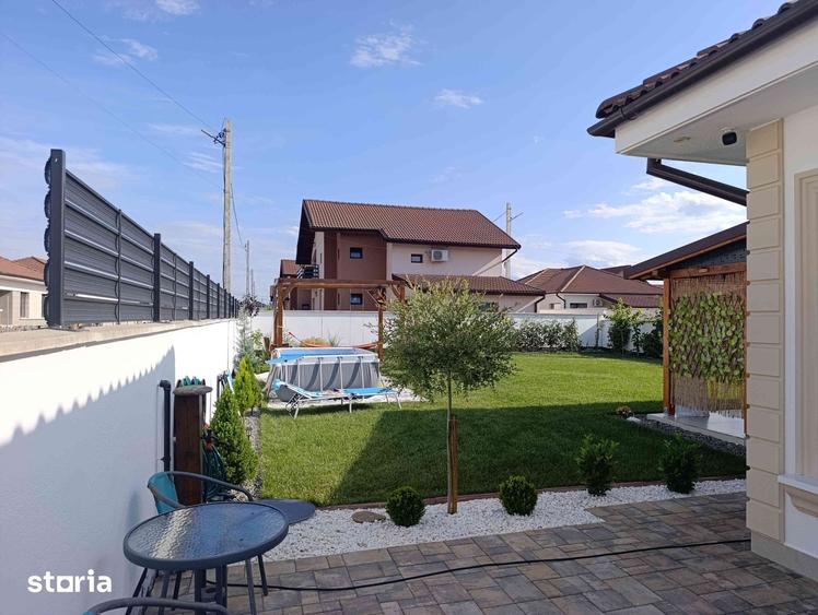 Casă cu 3 camere cu Teren 500 Mp în Recea