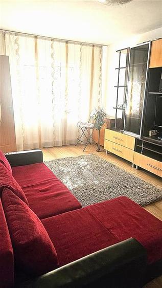 Apartament cu 2 camere decomandat, mobilat în Broșteni