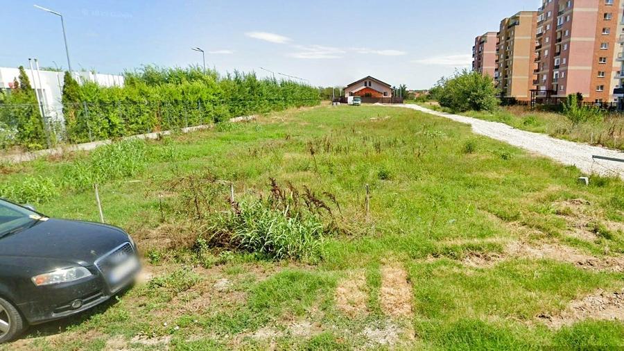 Teren Construcții intravilan de 2465 mp, în Vest