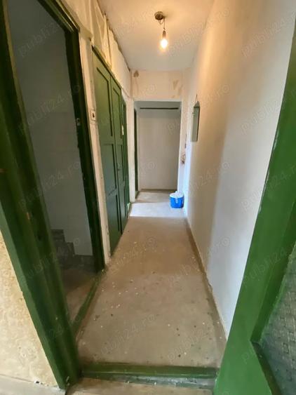 Apartament cu 3 camere semidecomandat în Central