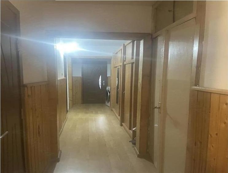 Apartament cu 3 camere decomandat, mobilat în Girocului