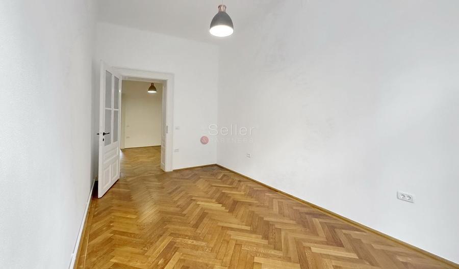 Apartament cu 4 camere decomandat în Ultracentral