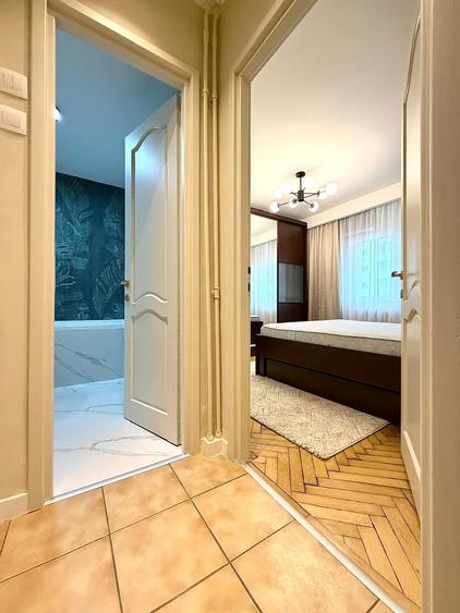 Apartament cu 4 camere decomandat în Floreasca