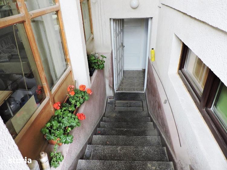 10 camere in vila , loc de parcare ,in zona strazii Observator - 13