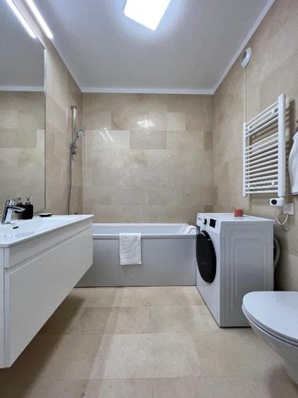 Apartament cu 3 camere semidecomandat în Domenii