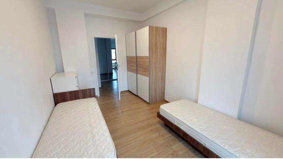 Casă individuală cu 5 camere cu Canalizare în Central