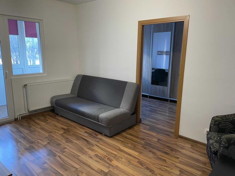 Apartament cu 2 camere semidecomandat în Exterior Vest