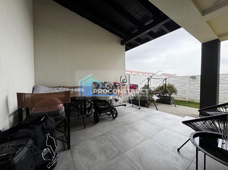 Duplex cu 3 camere cu Canalizare în Giroc